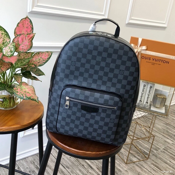 Vuitton Louis JOSH 0130